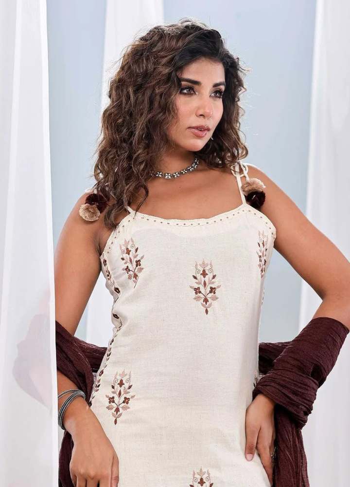 Elegant Off-White 3-Piece Strappy Kurta Set with Maroon Dupatta | Anziva Fashion