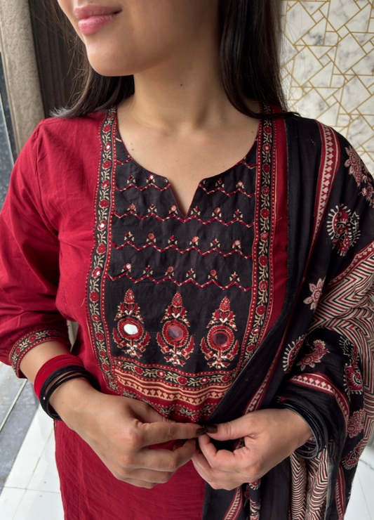 Maroon & Black Embroidered Kurta Set with Printed Dupatta | Anziva Fashion