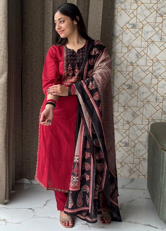 Maroon & Black Embroidered Kurta Set with Printed Dupatta | Anziva Fashion