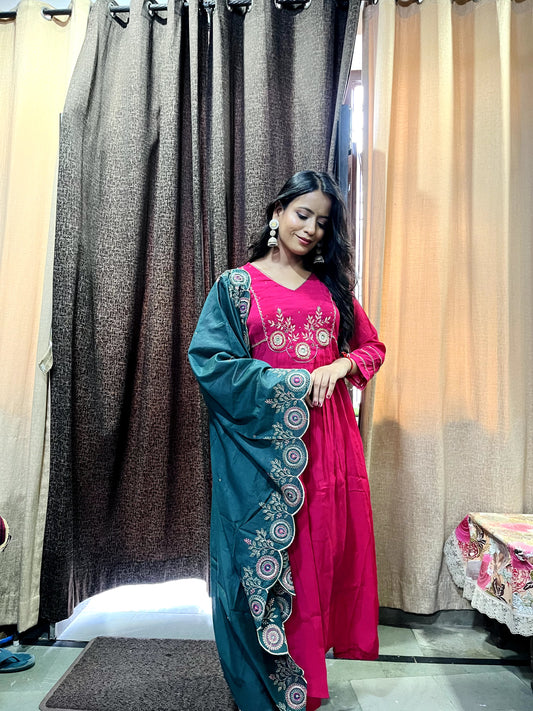 Pink Kurta Set with Teal Embroidered Dupatta