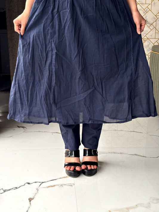 🌌 Navy Blue Floral Embroidered Anarkali Set