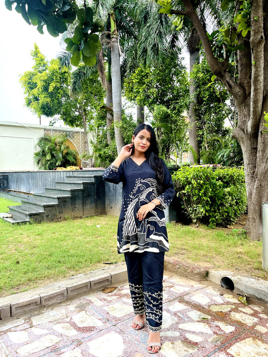 Black Handprint-Inspired Kurta Pant Set