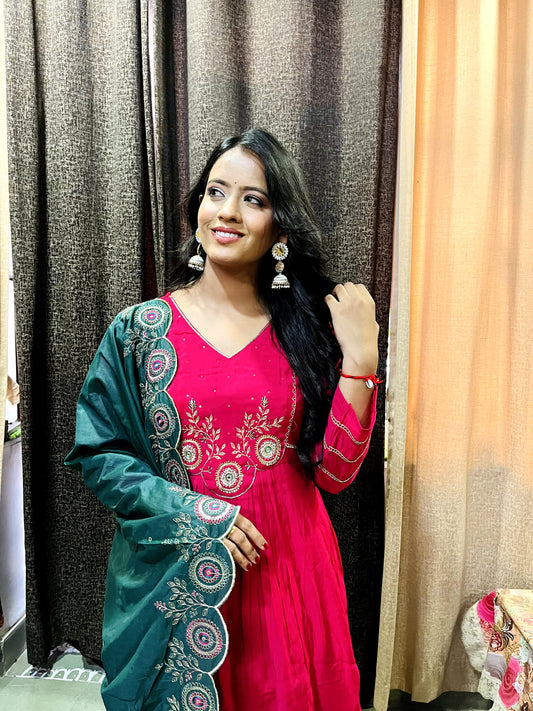 Pink Kurta Set with Teal Embroidered Dupatta